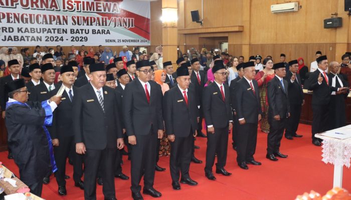 Anggota DPRD Batu Bara Massa 2024 – 2029 Dilantik Dan Ambil Sumpah Janji.