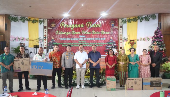 Polres Batu Bara Dan Forkopimda Rayakan Natal di Aula Gereja HKBP Lima Puluh.