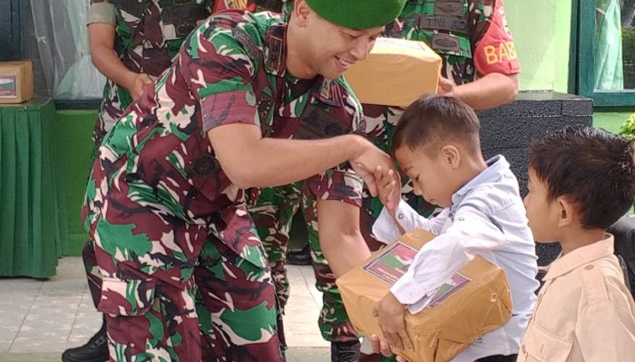 Dandim 0212 TS Berbagi Kasih Dengan Anak Yatim Di Koramil 12 Siabu