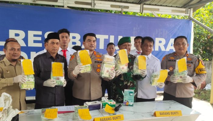 Polres Batu Bara Pers Release Kasus Penangkapan Tersangka KS Dengan 10 Kg Sabu.