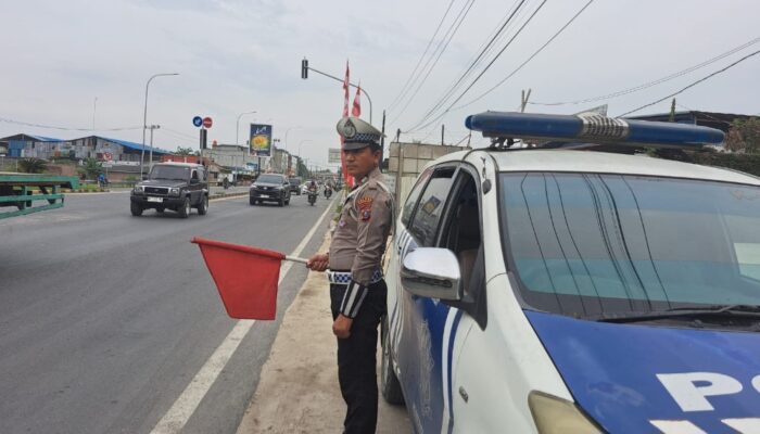 Satlantas Polres Batu Bara Patroli Kibas Bendera.