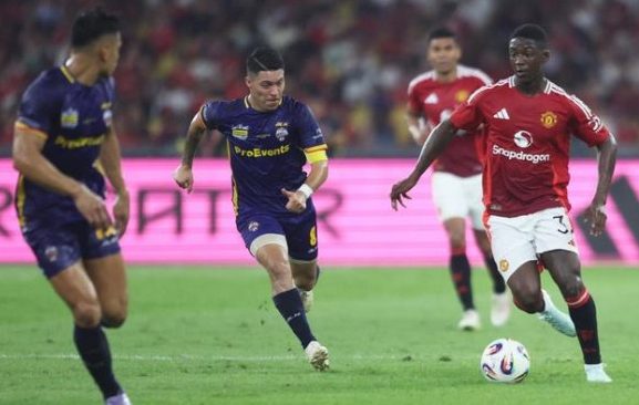 MU Tumbang di Laga Uji Coba, ASEAN All-Stars Bikin MU Nol Tropi Musim Ini