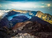 Fakta Gunung Rinjani: Tantangan dan Keindahan di Atas Awan