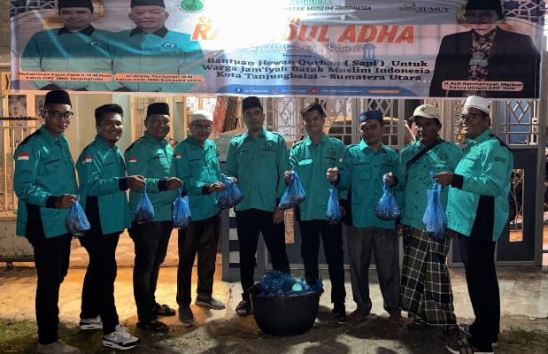 DPC JBMI Tanjung balai salurkan Daging Kurban kepada Warga Dan Pengurus