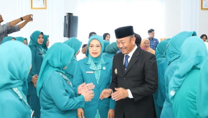 Bupati Madina Kukuhkan Ny. Yupri Astuti Saipullah sebagai Ketua PKK 2025-2030