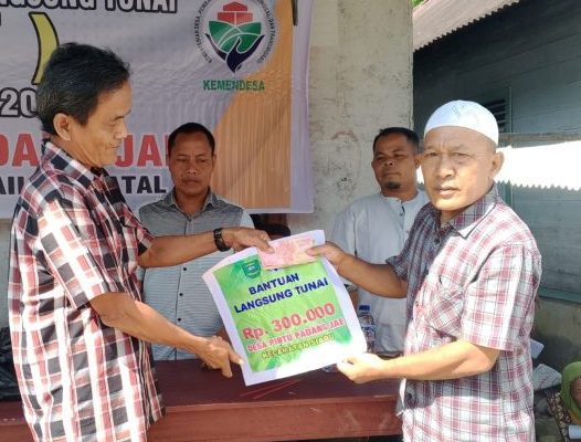Pemerintah Desa Pintu Padang Jae Salurkan BLT Dana Desa, Camat Siabu Hadiri Acara