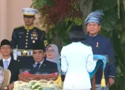 Upacara Penurunan Bendera HUT RI ke- 80 di Istana Merdeka
