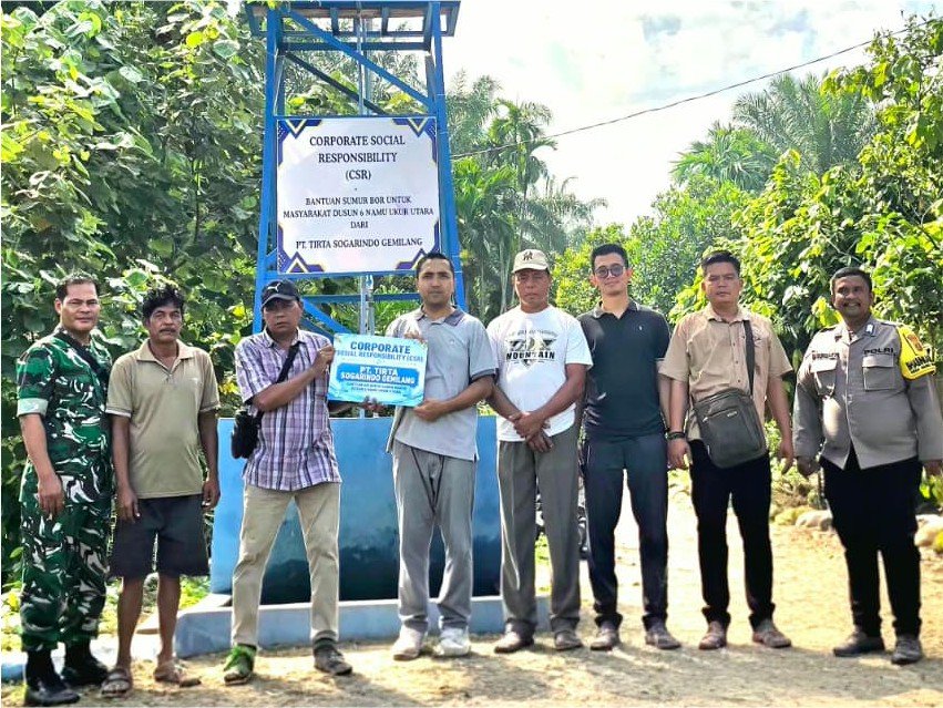 PT TGS Serahkan CSR Kepada Warga Dusun 4 dan Dusun 6 Desa Namukur Utara