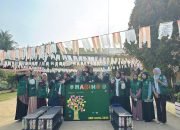 Dari Sampah Menjadi Manfaat: Mahasiswa KKN Kelompok 13 UNIVA Medan Sulap Plastik Bekas Menjadi Rak Sepatu dan Mading