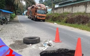 Jalan Provinsi Menuju Tangkahan Kembali Ambles, Gorong-Gorong di Batang Serangan Ancam Keselamatan Pengendara