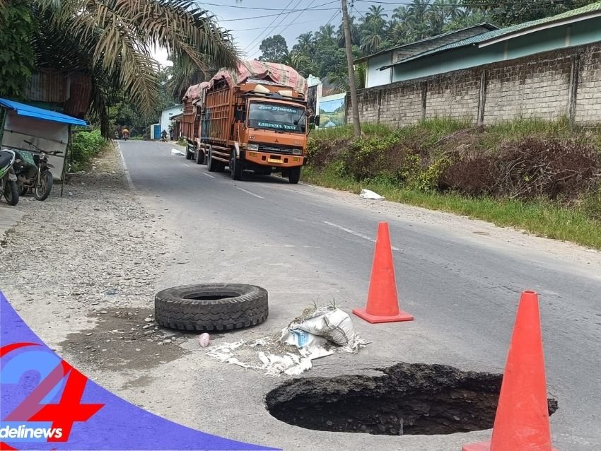 Jalan Provinsi Menuju Tangkahan Kembali Ambles, Gorong-Gorong di Batang Serangan Ancam Keselamatan Pengendara