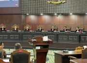MK Tolak Sengketa Syarat Pendidikan Gibran, Denny Indrayana dan 11 Pemohon Dinilai Tak Punya Kedudukan Hukum