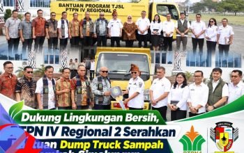 PTPN IV Regional 2 Serahkan Bantuan Dump Truck Sampah ke Pemkab Simalungun